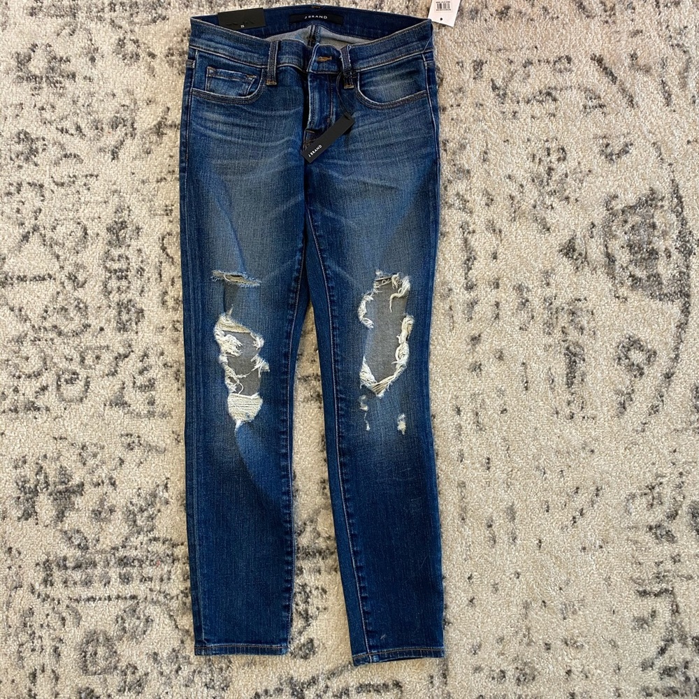 NWT JBrand Cropped Low Rose Decoy Destruct Jean